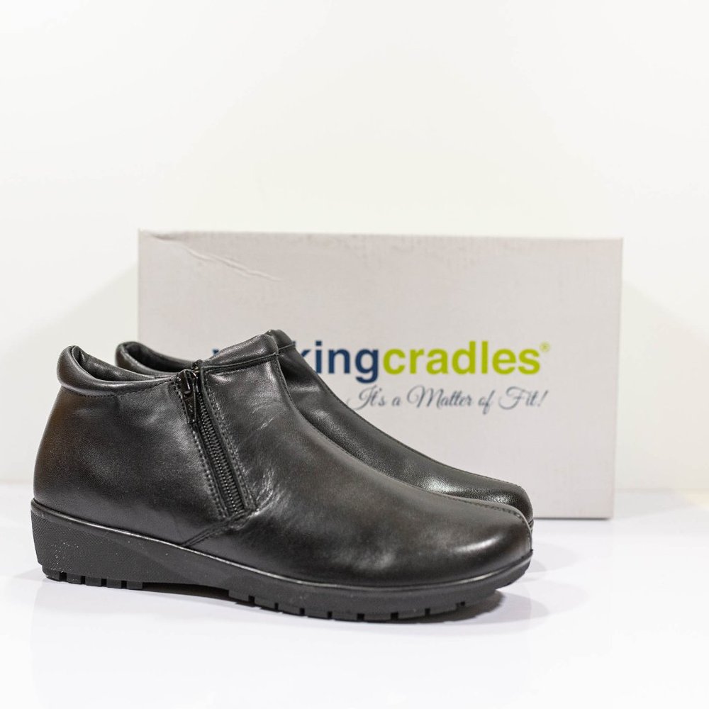 Walking Cradles Zeno Bootie